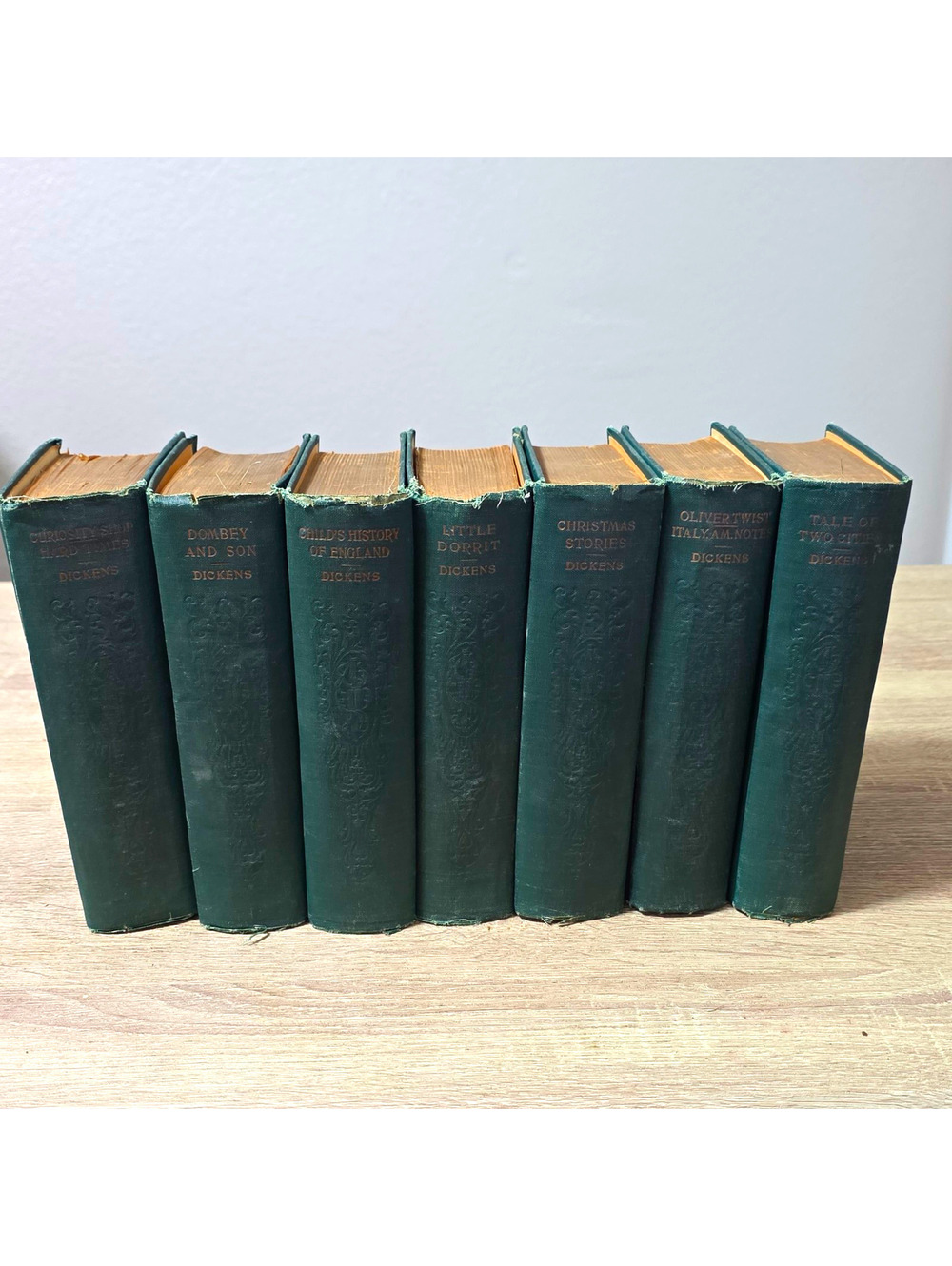 Charles Dickens Classics Hardcover 7-Volume Book Set English